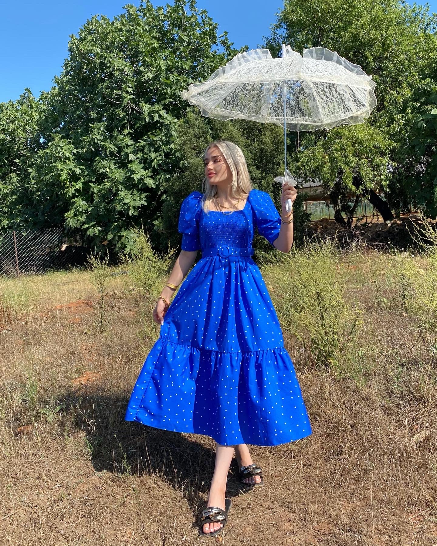 Mavi puantiyeli poplin elbise