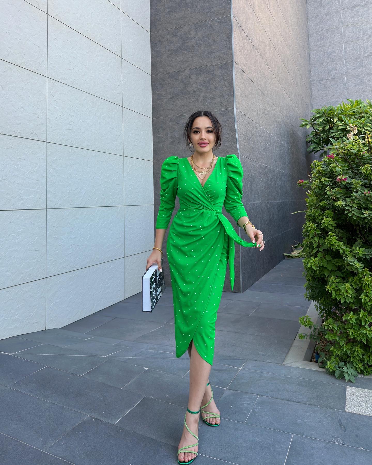 Yeşil Puantiyeli Bağlamalı Elbise