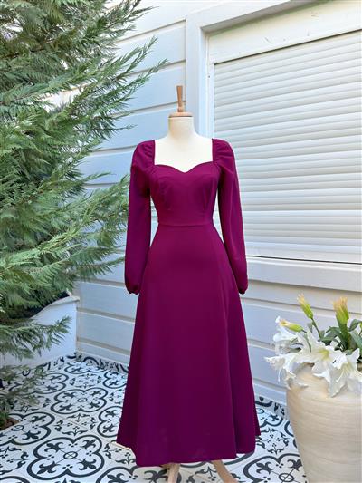 MÜRDÜM KALP YAKA KREP KUMAŞ ELBİSE